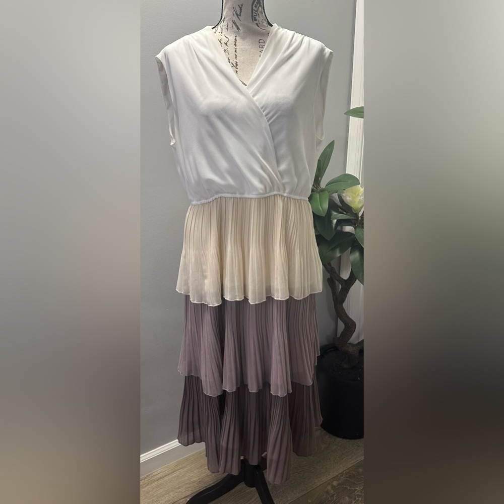 π΄β¨Tiered Colorblock Ruffle Dress β Size XL π΄β¨ - Picture 2 of 16
